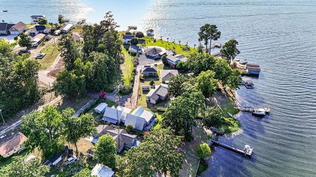 1039 Summerford Lane, Manning, SC 29102