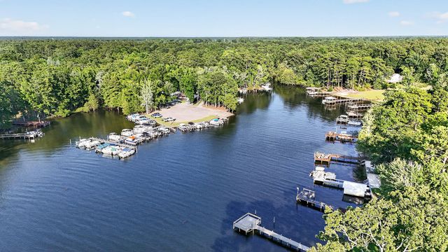1039 Summerford Lane, Manning, SC 29102