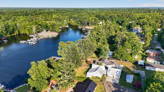 1039 Summerford Lane, Manning, SC 29102