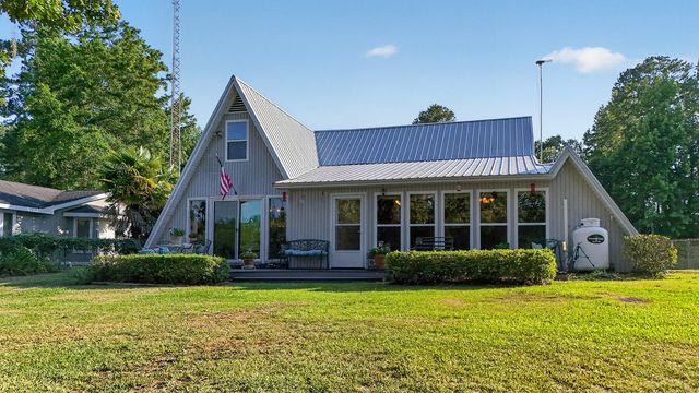 1039 Summerford Lane, Manning, SC 29102