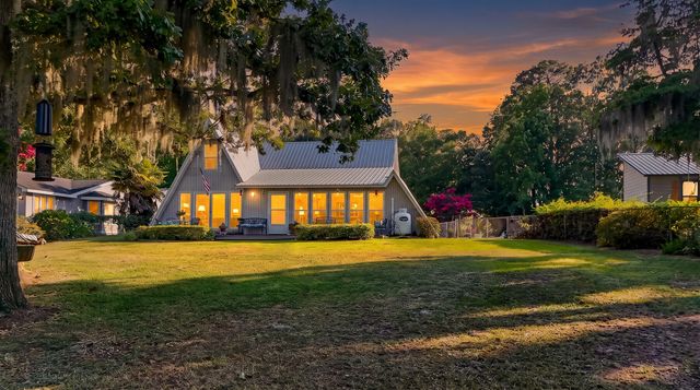 1039 Summerford Lane, Manning, SC 29102