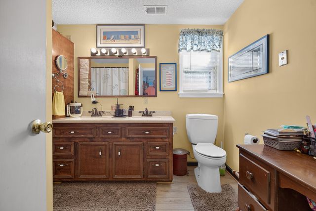 1039 Summerford Lane, Manning, SC 29102