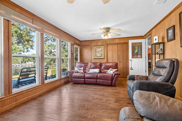 1039 Summerford Lane, Manning, SC 29102