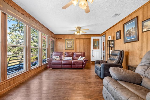 1039 Summerford Lane, Manning, SC 29102