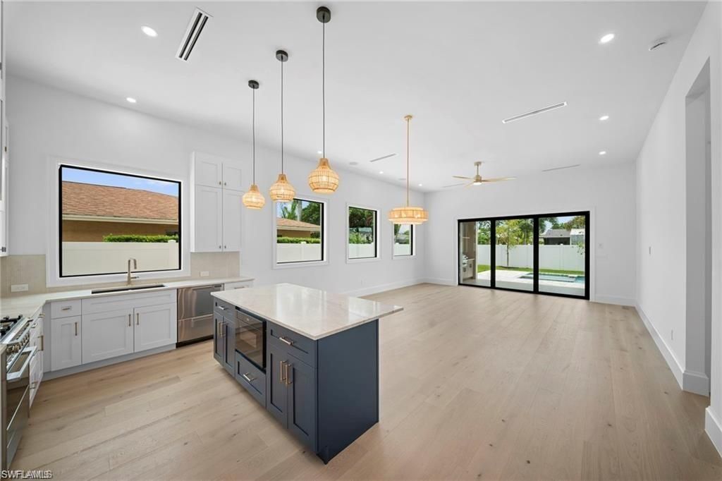 708 100th AVE N, NAPLES, FL 34108 — photo 5