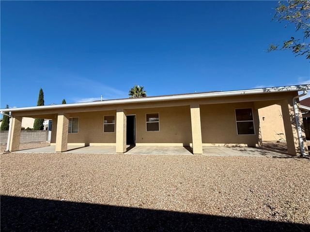 3082 Southern Loop, Kingman, AZ 86401