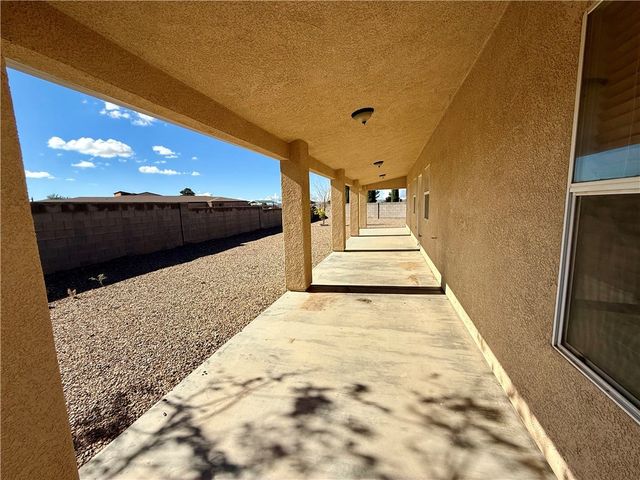 3082 Southern Loop, Kingman, AZ 86401