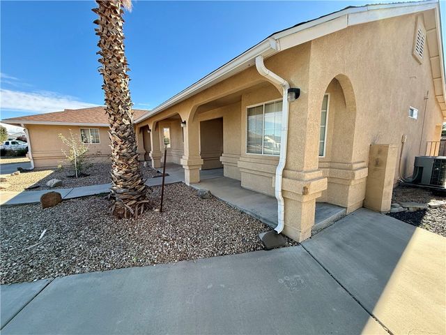 3082 Southern Loop, Kingman, AZ 86401