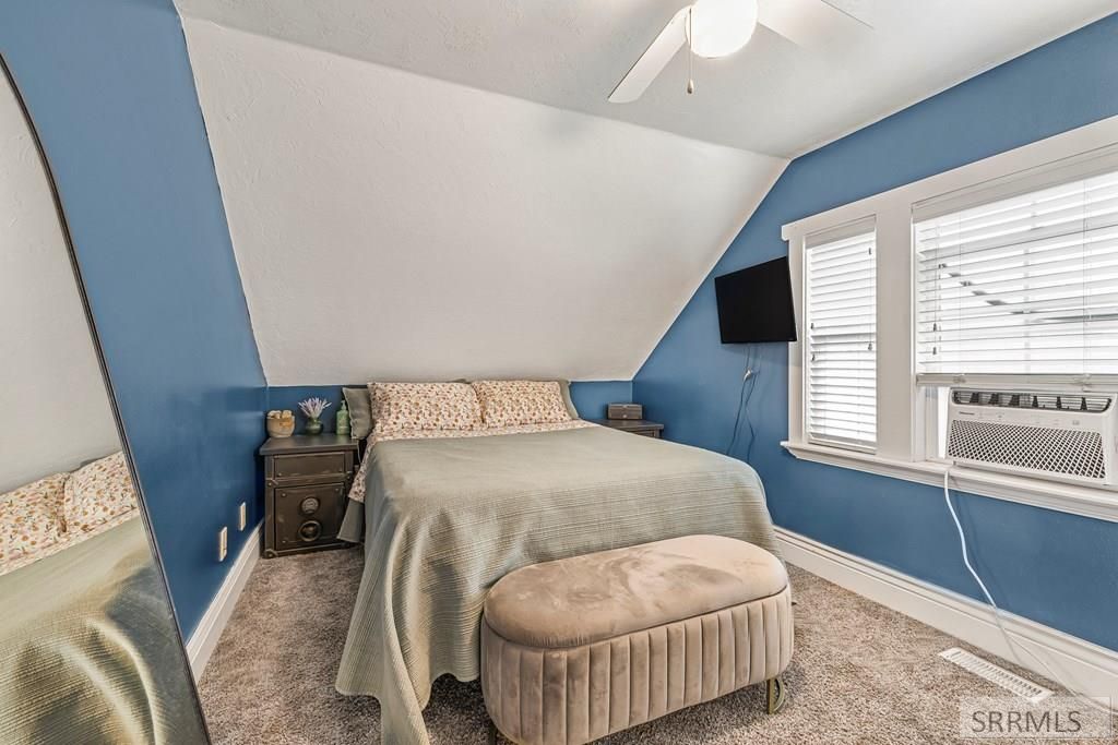 Image 26 of property listing at 4824 W Broadway Street, Idaho Falls, ID 83402