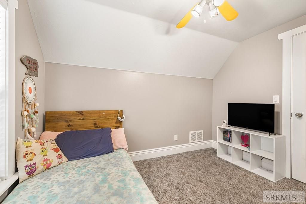 Image 33 of property listing at 4824 W Broadway Street, Idaho Falls, ID 83402