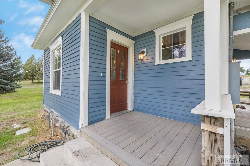 Image 5 of property listing at 4824 W Broadway Street, Idaho Falls, ID 83402