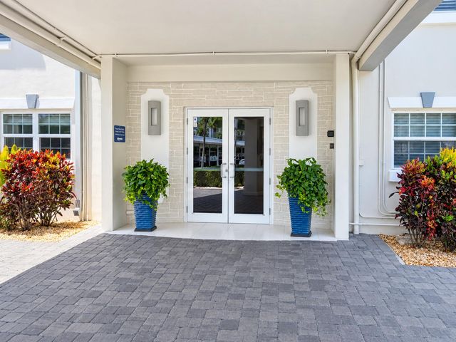 1439 S Ocean Blvd Apt 209, Lauderdale By The Sea, FL 33062