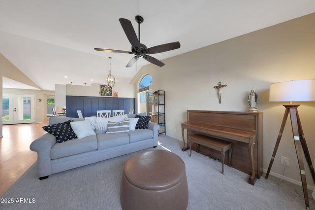 167 W SHAMROCK Street, Gilbert, AZ 85233