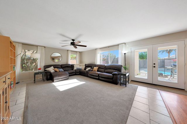 167 W SHAMROCK Street, Gilbert, AZ 85233