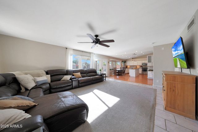 167 W SHAMROCK Street, Gilbert, AZ 85233