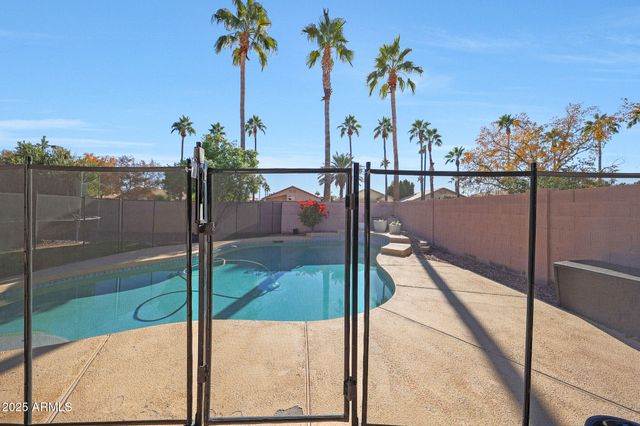 167 W SHAMROCK Street, Gilbert, AZ 85233