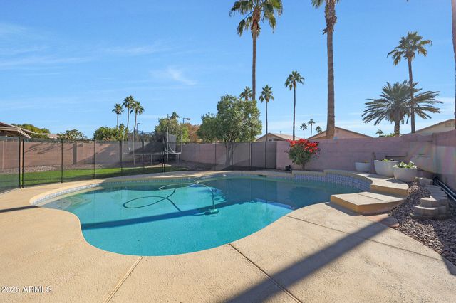 167 W SHAMROCK Street, Gilbert, AZ 85233