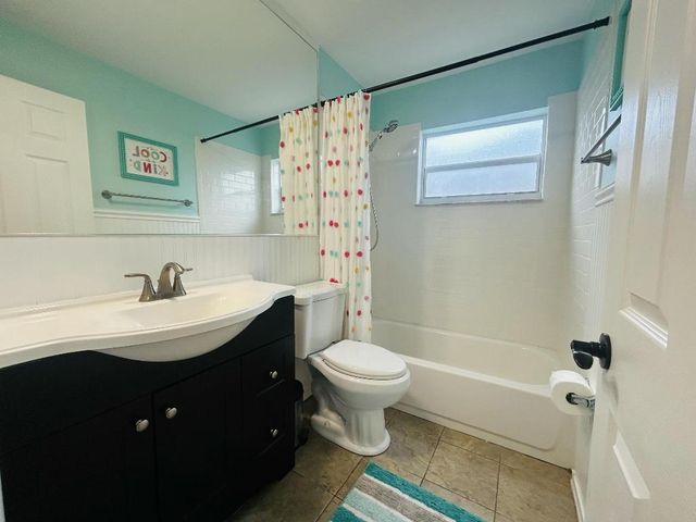 5430 Guildcrest Street, Lake Worth, FL 33463