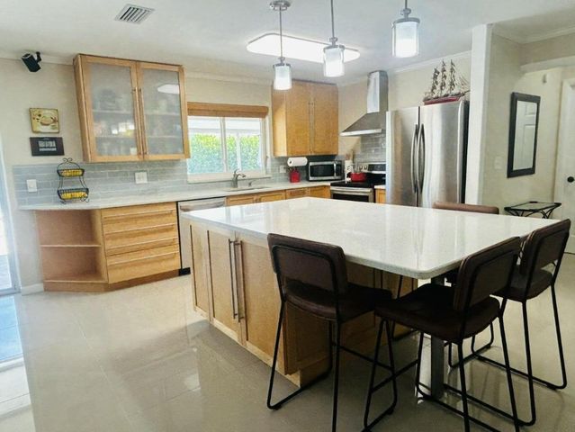 5430 Guildcrest Street, Lake Worth, FL 33463