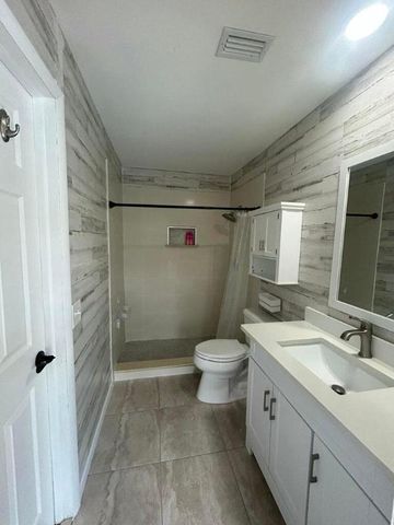 5430 Guildcrest Street, Lake Worth, FL 33463