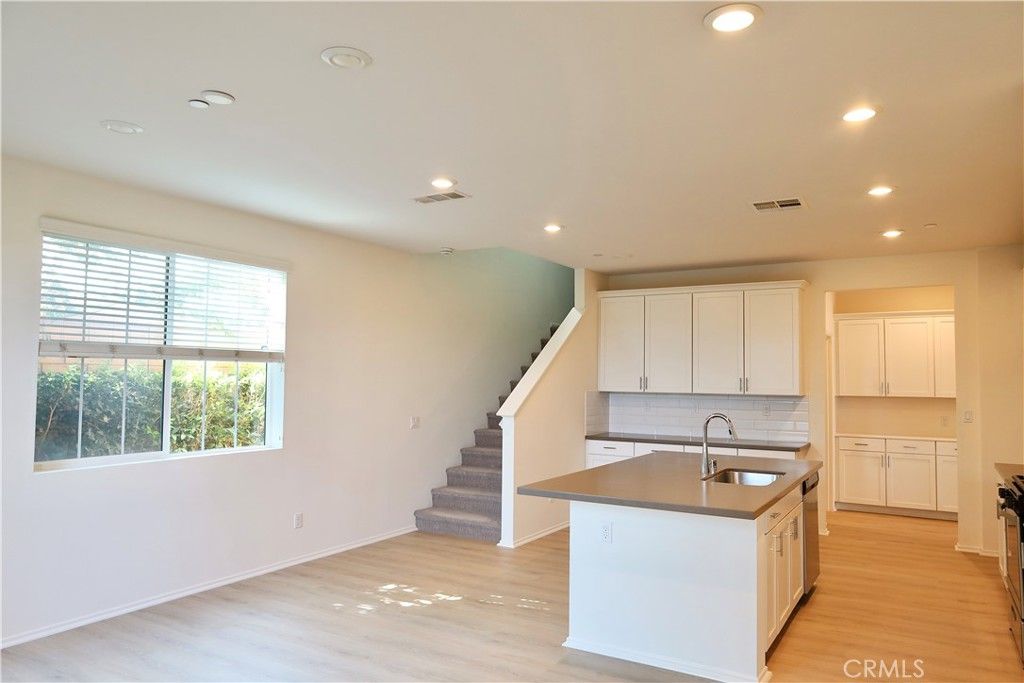Image 3 of property listing at 5315 Mariner Ln, Chino, CA 91701
