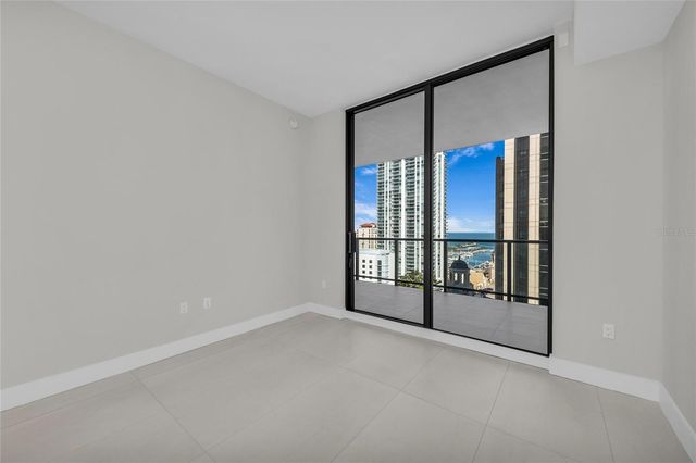 275 1ST AVENUE S 2204, St Petersburg, FL 33701