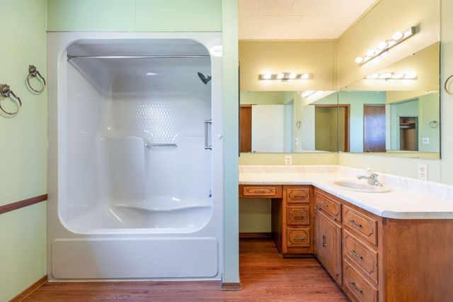 1148 State Highway Bb, Hollister, MO 65672