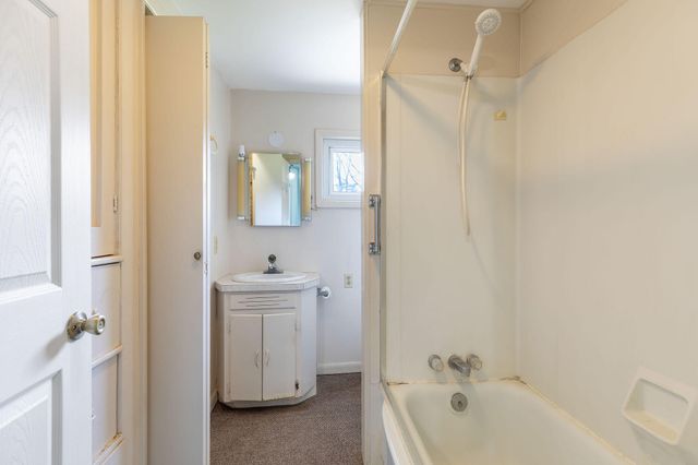 1148 State Highway Bb, Hollister, MO 65672