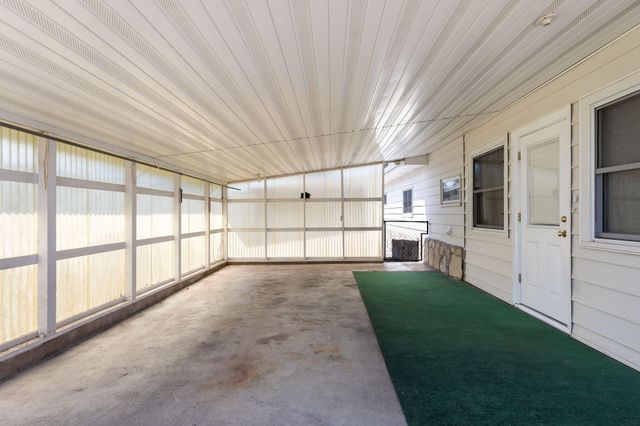 1148 State Highway Bb, Hollister, MO 65672