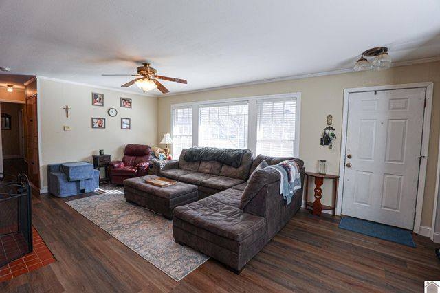 5019 Reidland Rd, Paducah, KY 42003