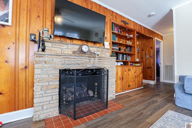 5019 Reidland Rd, Paducah, KY 42003