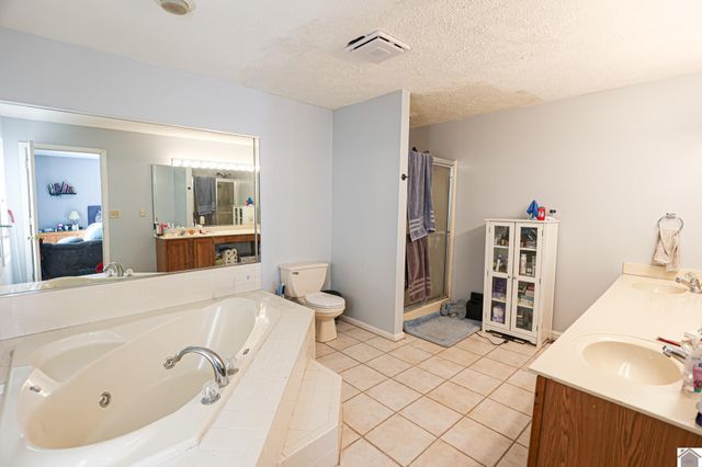 5019 Reidland Rd, Paducah, KY 42003