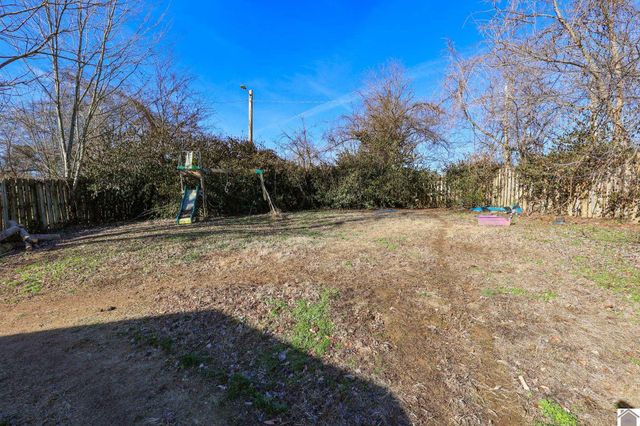 5019 Reidland Rd, Paducah, KY 42003