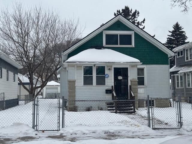 3035 N 47th STREET, Milwaukee, WI 53210