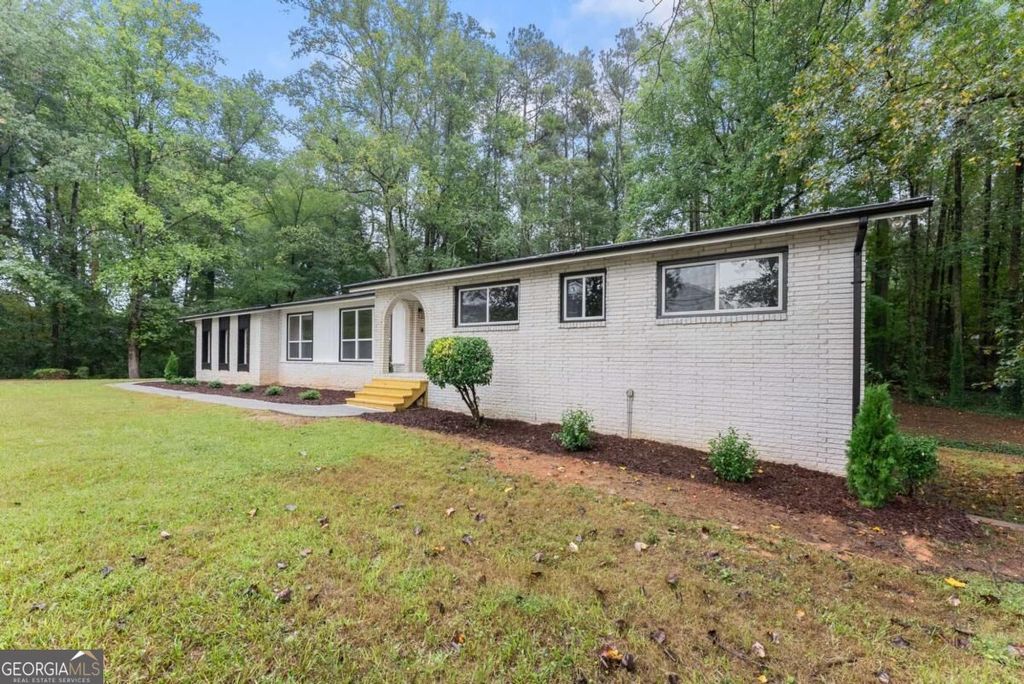 758 Springlake Road, Lawrenceville, GA 30045 — photo 4