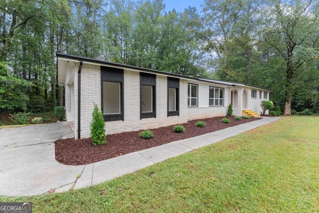 758 Springlake Road, Lawrenceville, GA 30045 — photo 5