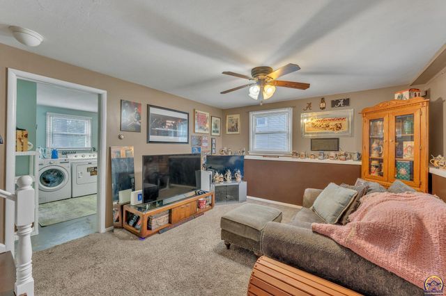 1722 SW Fairlawn RD, Topeka, KS 66604
