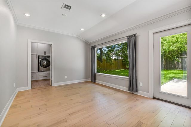5230 Indigo Street, Houston, TX 77096