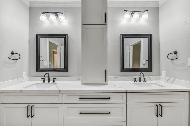 5230 Indigo Street, Houston, TX 77096