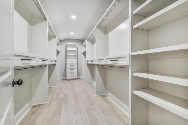 5230 Indigo Street, Houston, TX 77096