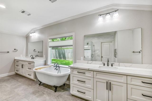 5230 Indigo Street, Houston, TX 77096