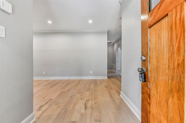 5230 Indigo Street, Houston, TX 77096