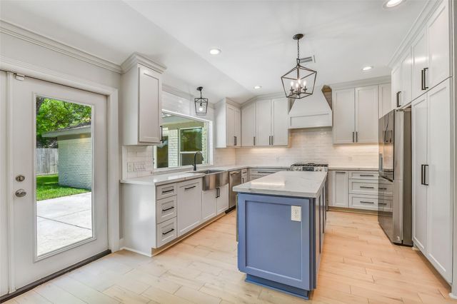 5230 Indigo Street, Houston, TX 77096