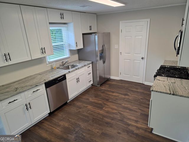 1326 Jimi Lane NW, Conyers, GA 30012