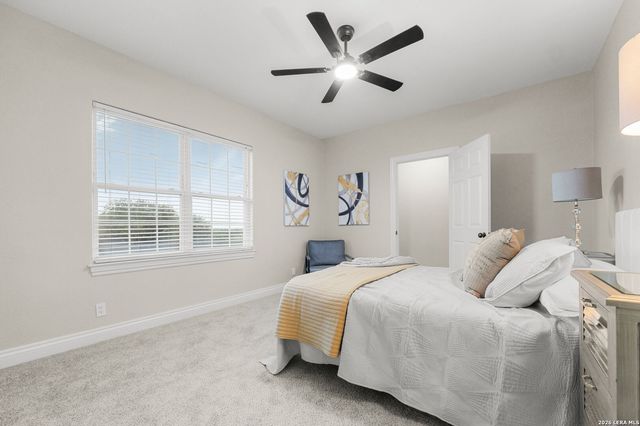 403 E Vista Rdg, San Antonio, TX 78260
