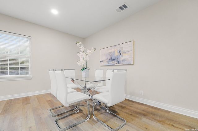 403 E Vista Rdg, San Antonio, TX 78260