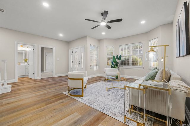 403 E Vista Rdg, San Antonio, TX 78260