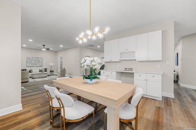 403 E Vista Rdg, San Antonio, TX 78260