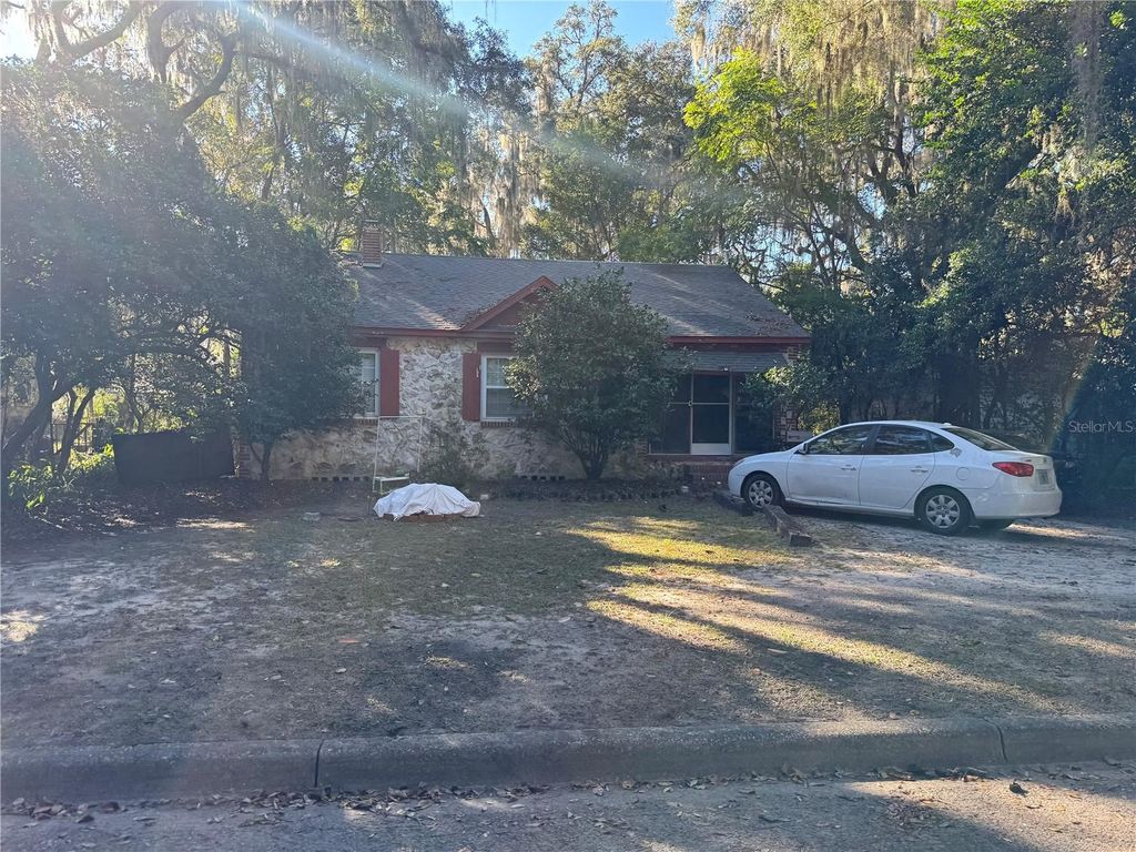 1704 NW 7TH AVENUE, Gainesville, FL 32603