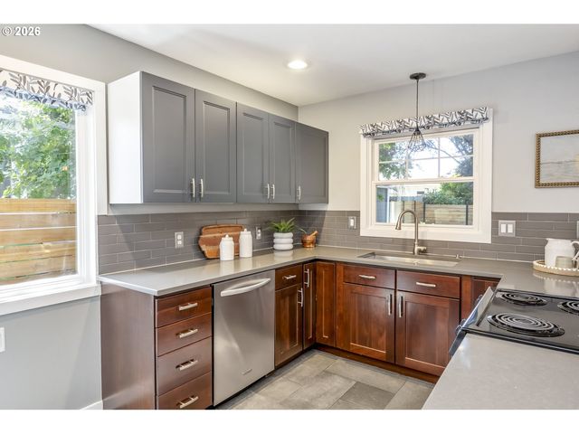 5407 Ne 37TH Ave, Portland, OR 97211